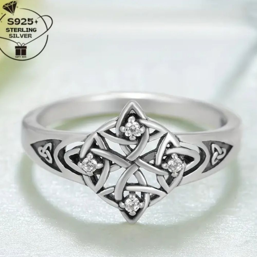 Women's Zirconia Sterling Silver Celtic Knot Ring Sz 8